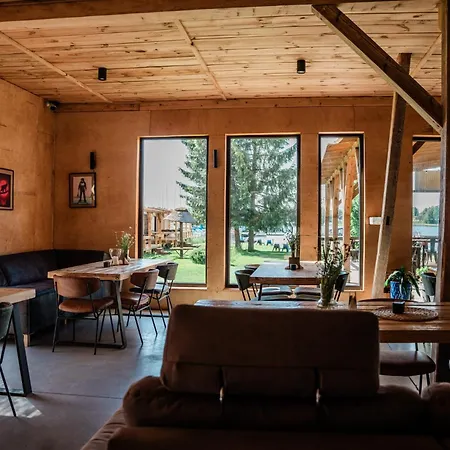 Marina Lodge